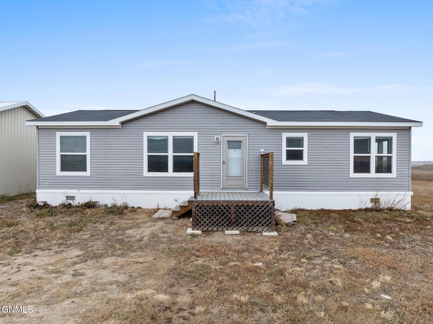 13705 55th St NW, Williston, ND 58801 - photo 1
