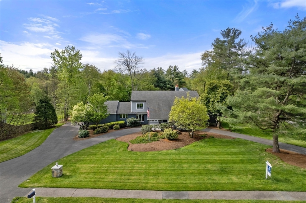10 Hickory Dr, Medfield, MA 02052 - photo 1