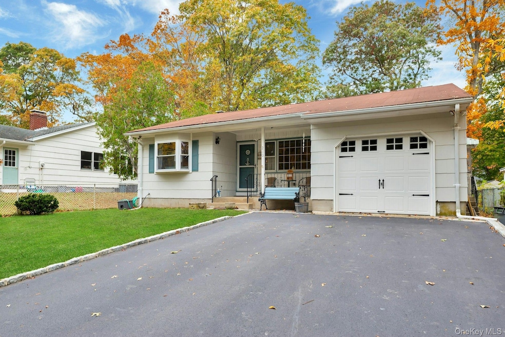 210 3rd St, Laurel, NY 11948 - photo 1