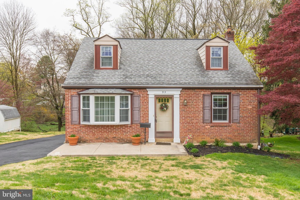 95 Glen Cir, Broomall, PA 19008 - photo 1