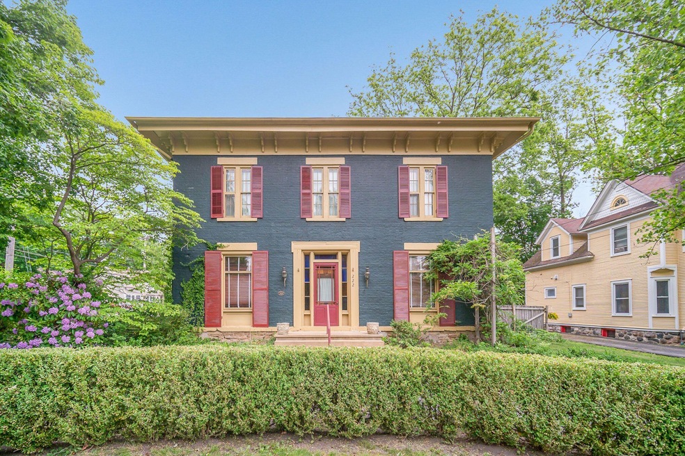 222 N Marshall Ave, Marshall, MI 49068 - photo 1