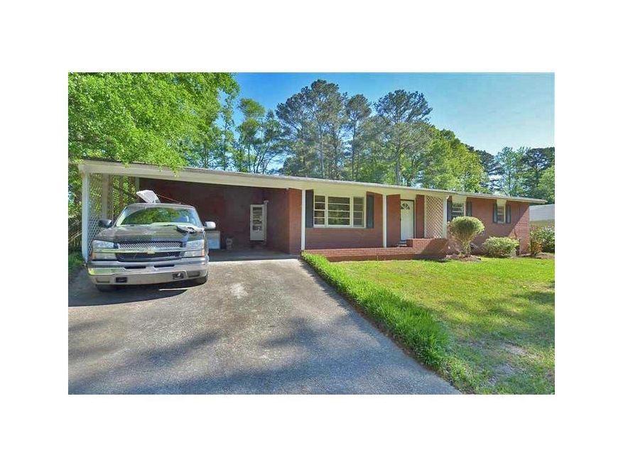 Exterior Front. 2593 Sunny Lane in Marietta - 4 be
