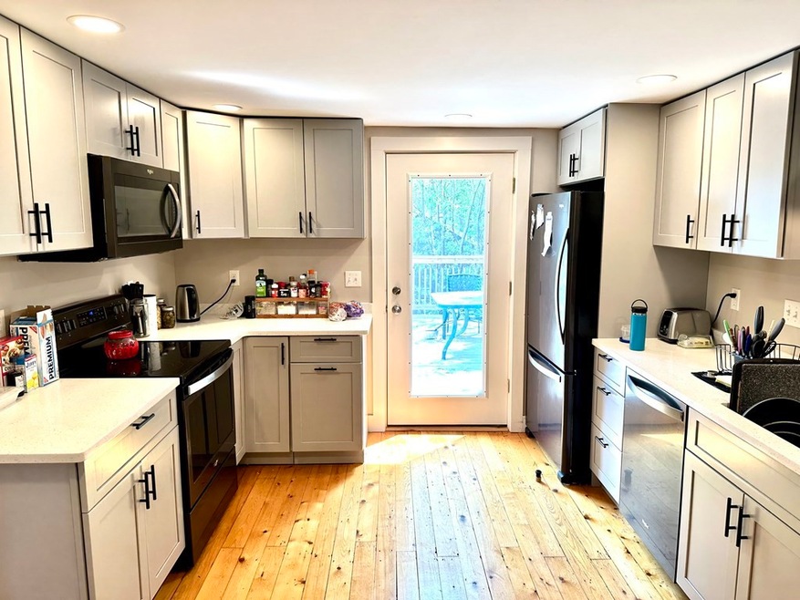 41 Holyoke St unit 2, Northampton, MA 01060 - photo 1