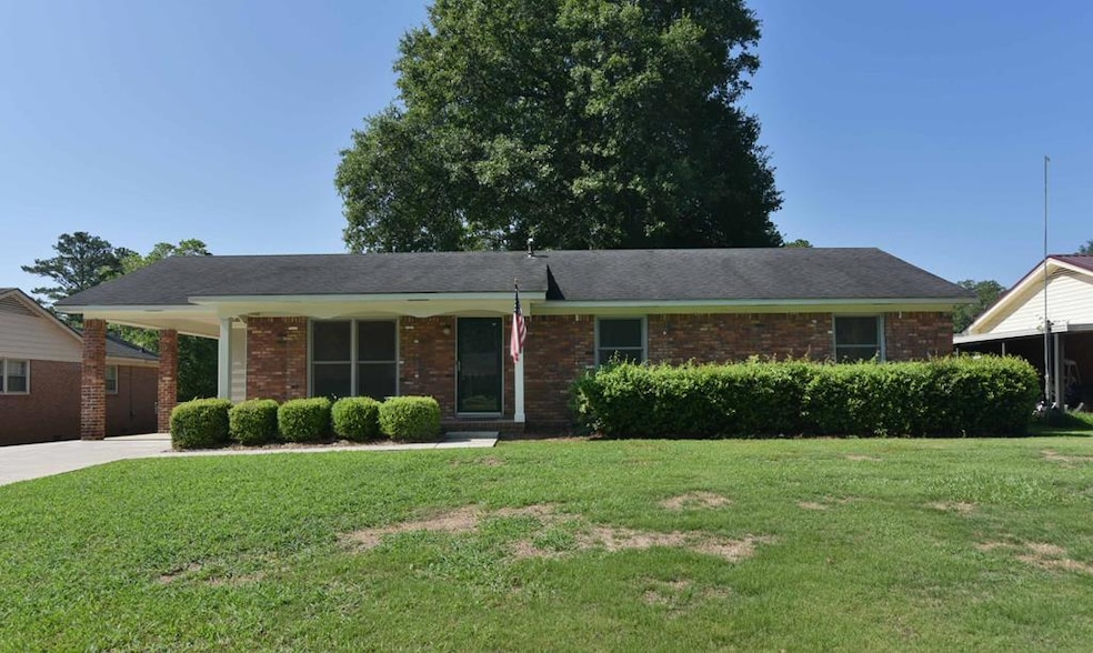 2002 Acker Dr, Albany, GA 31707 - photo 1