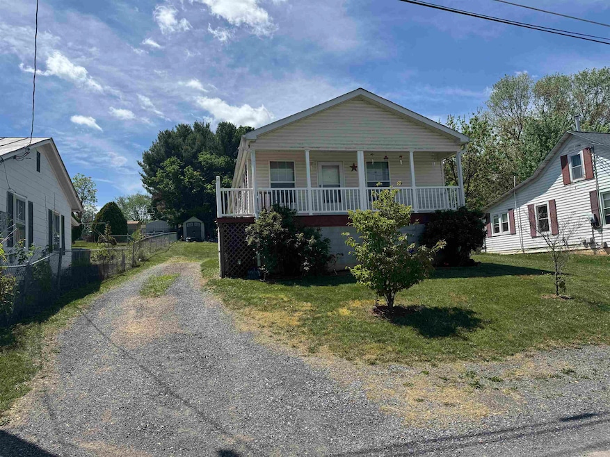 18 Breezewood Dr, Staunton, VA 24401 - photo 1