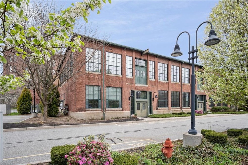 180 Allen St unit 106, Woonsocket, RI 02895 - photo 1