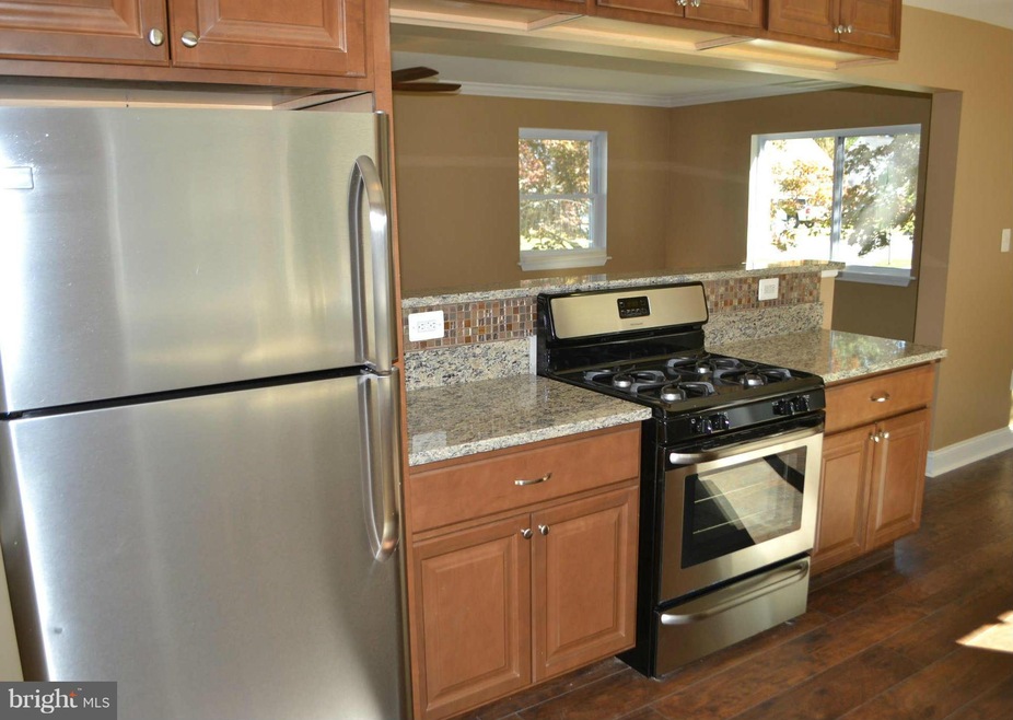 951 Homberg Ave, Essex, MD 21221 - photo 1