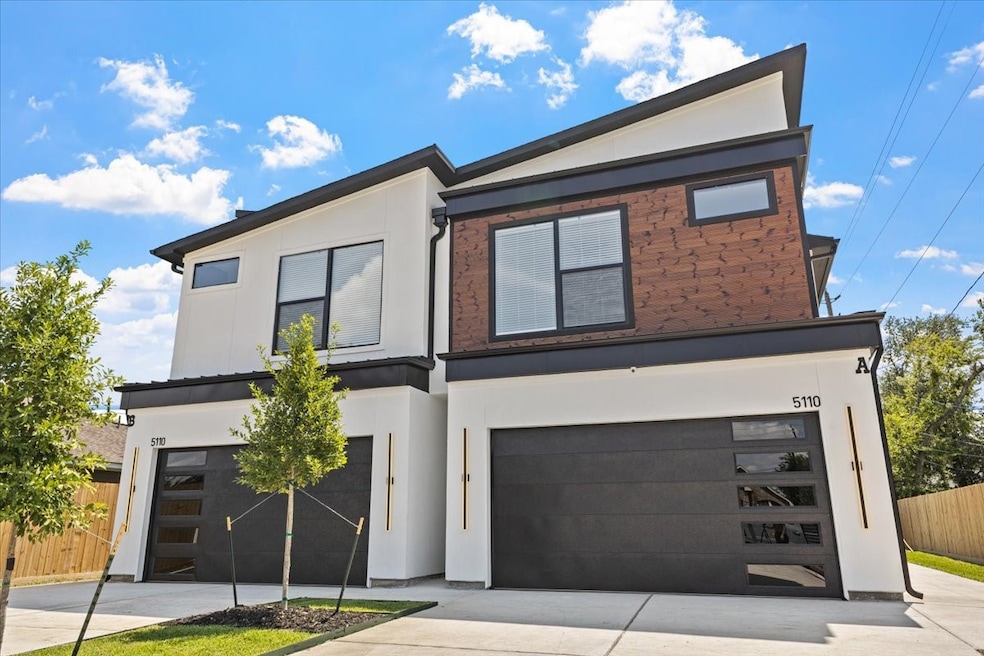 5110 Longmeadow St unit B, Houston, TX 77033 - photo 1