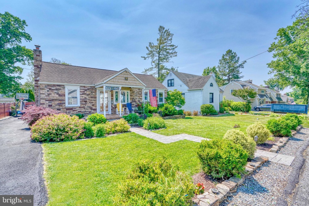 619 Round Oak Rd, Towson, MD 21204 - photo 1