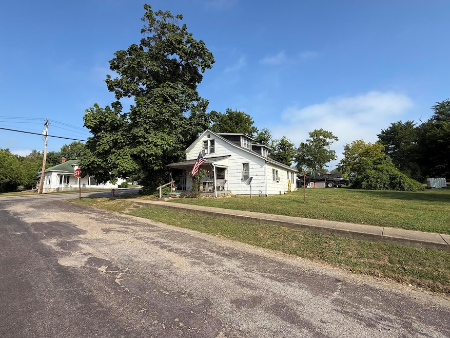 230 W 2nd St, Mountain View, MO 65548 - photo 1