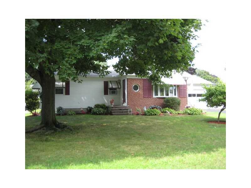 89 Belvedere Dr, Cranston, RI 02920 - photo 1