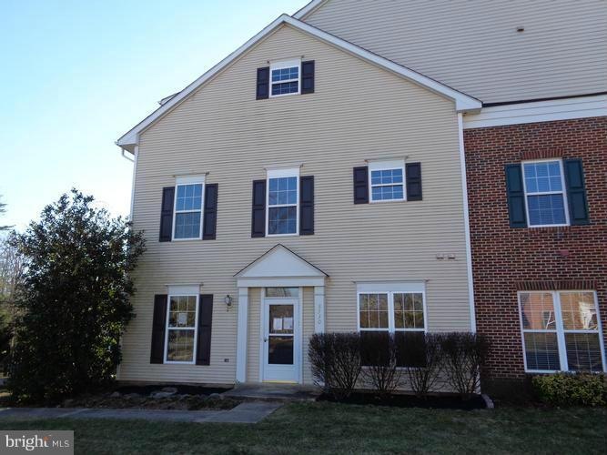 8730 Green Field Ct, Odenton, MD 21113 - photo 1