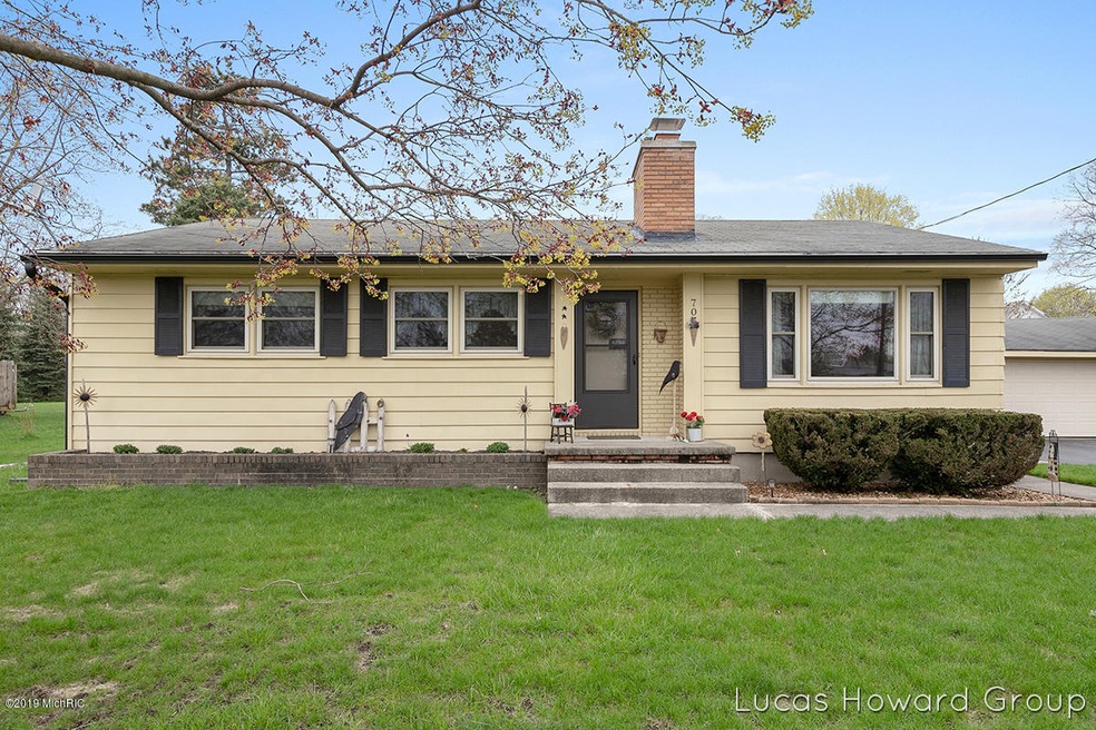 707 Foreman St SE, Lowell, MI 49331 - photo 1