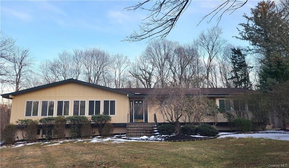 6 Plainview Ct, Congers, NY 10920 - photo 1