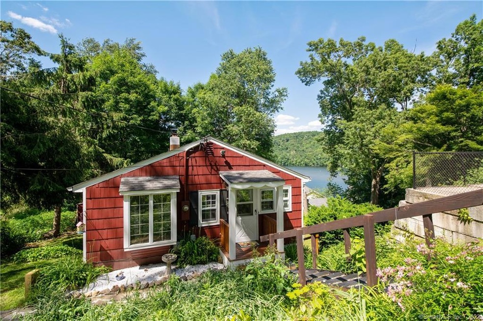 27 Locust Ln, Sandy Hook, CT 06482 - photo 1