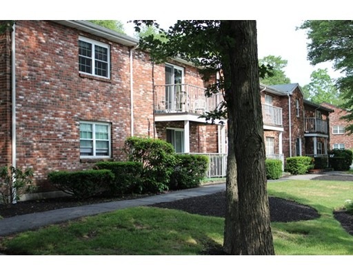 18 Kingswood Dr unit 11, Abington, MA 02351 - photo 1