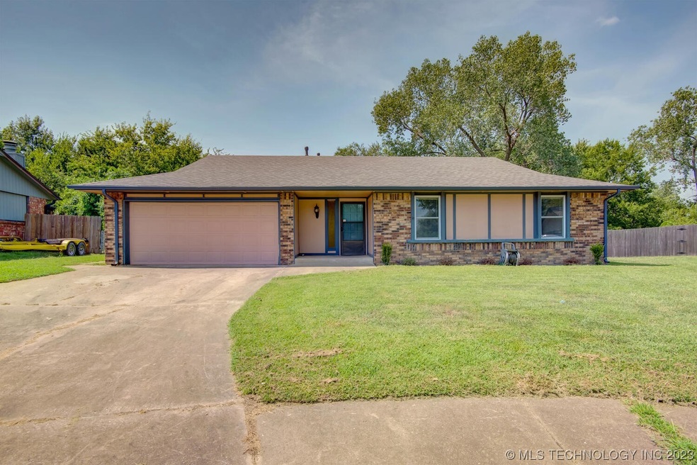 3012 S Ash Place, Broken Arrow, OK 74012 - photo 1