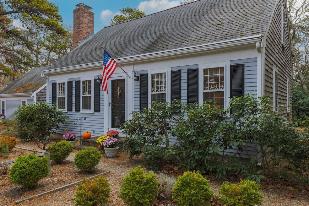 10 Chatham St, Eastham, MA 02642 - photo 1