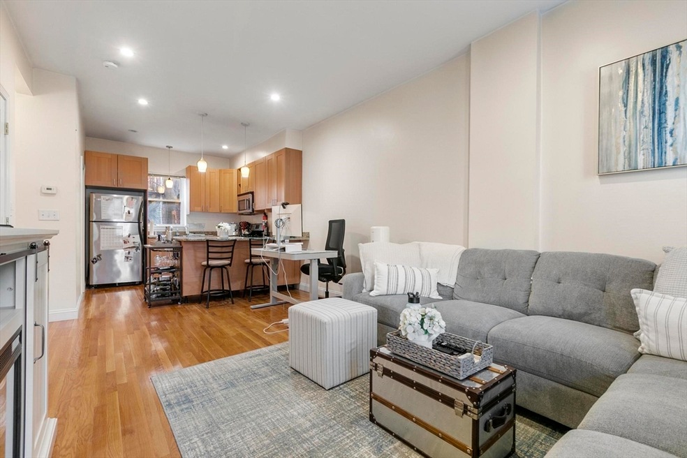 29 Swallow St unit 1, Boston, MA 02127 - photo 1