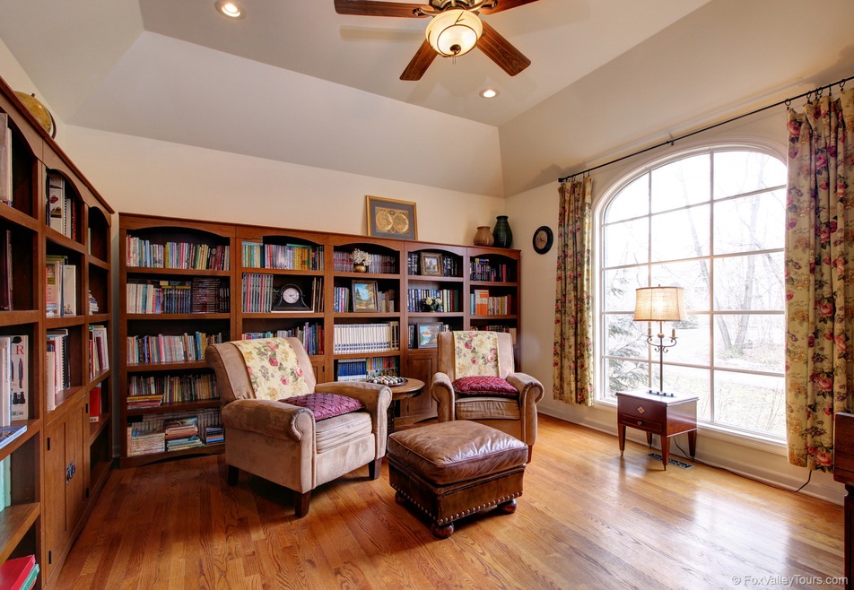 30 Crestview Dr, Oswego, IL 60543 - photo 1