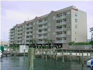 Palm Court Yacht Club