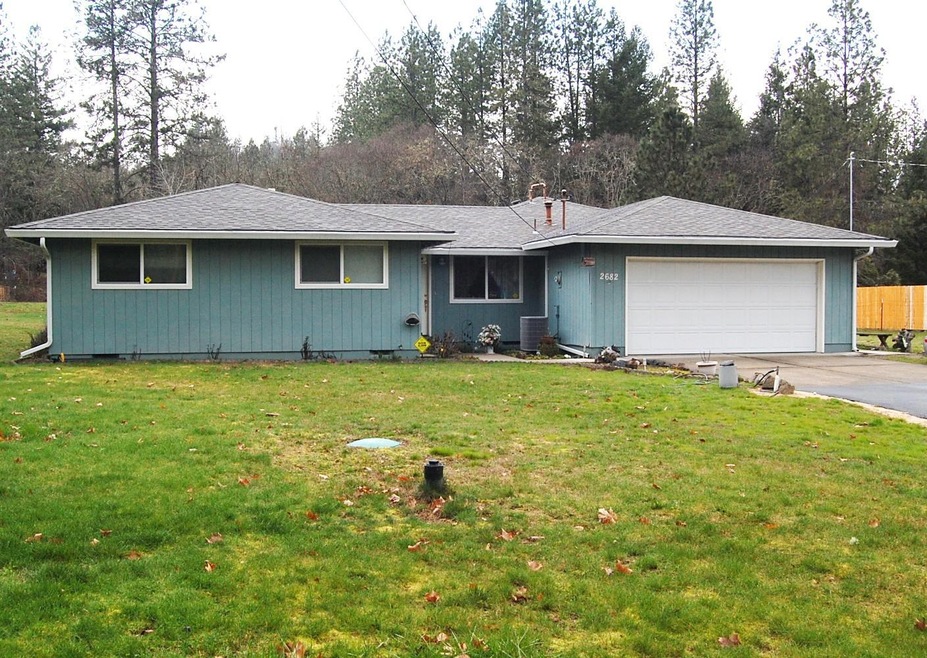 2682 Demaray Dr, Grants Pass, OR 97527 - photo 1