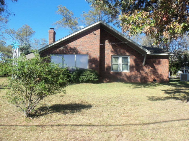 3323 Sylvester Rd, Albany, GA 31705 - photo 1