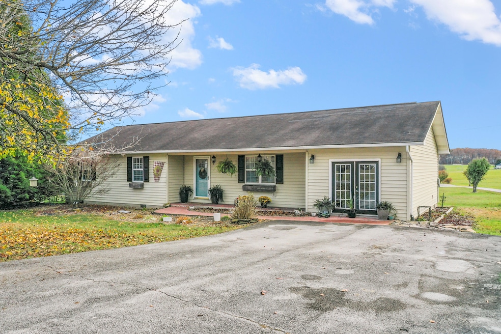 270 Peters Rd, Mc Kee, KY 40447 - photo 1