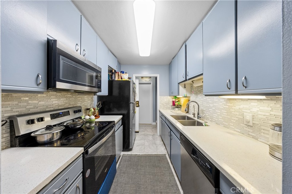 121 Sinclair Ave unit 225, Glendale, CA 91206 - photo 1