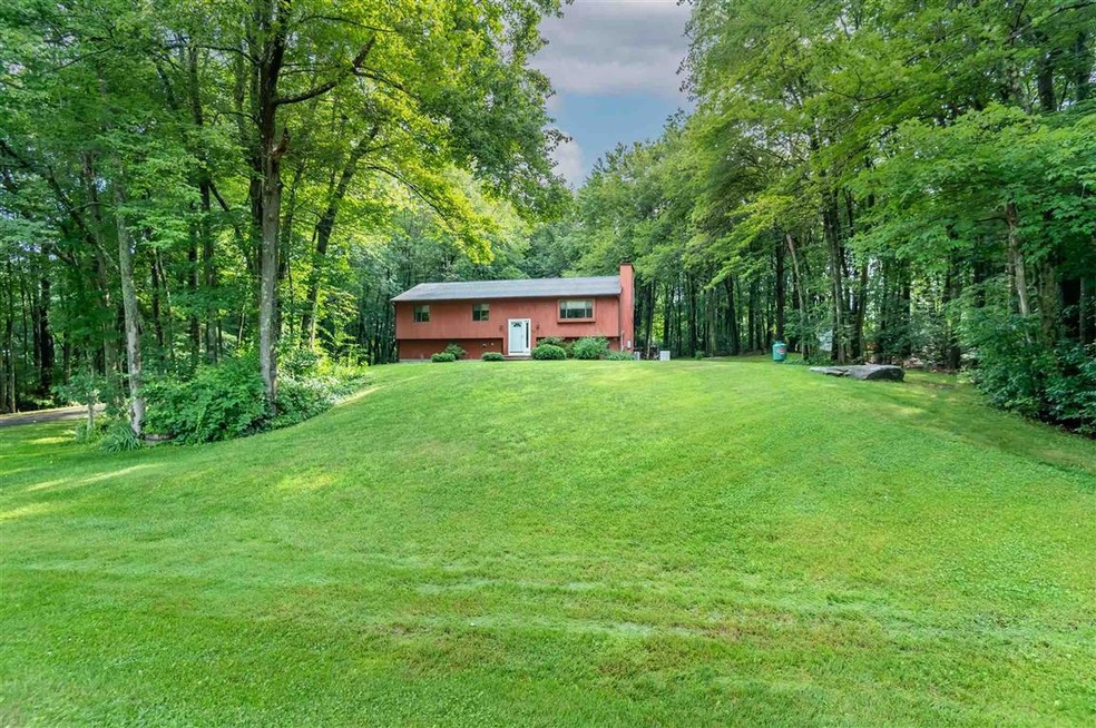 39 Lancaster Farm Rd, Salem, NH 03079 - photo 1