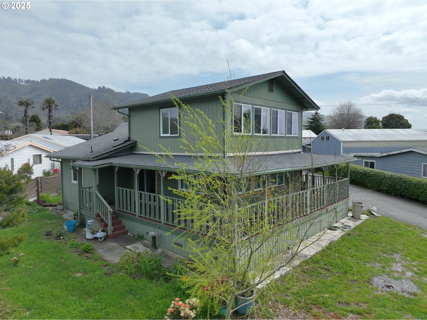 15957 Wenbourne Ln, Brookings, OR 97415 - photo 1