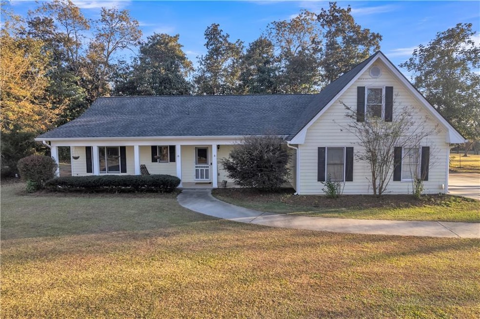 2524 E Mcintosh Rd, Griffin, GA 30223 - photo 1