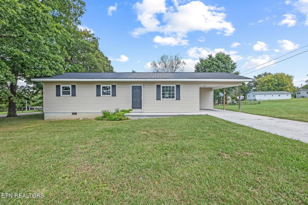 21 Lee St, Crossville, TN 38555 - photo 1