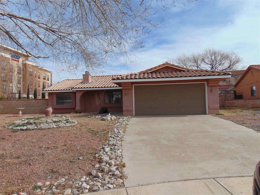 223 Winchester Ct, Alamogordo, NM 88310 - photo 1