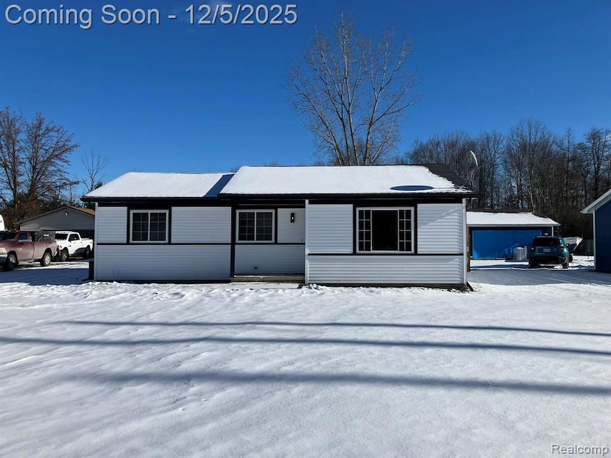 1604 Allen Rd, Kimball, MI 48074 - photo 1