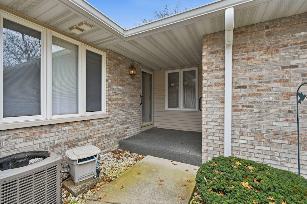 404 Monica Ave, Burlington, WI 53105 - photo 1