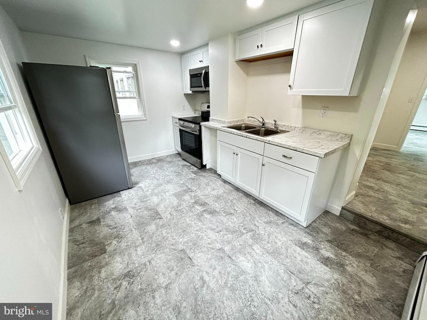 515 Twin County Rd, Honey Brook, PA 19344 - photo 1