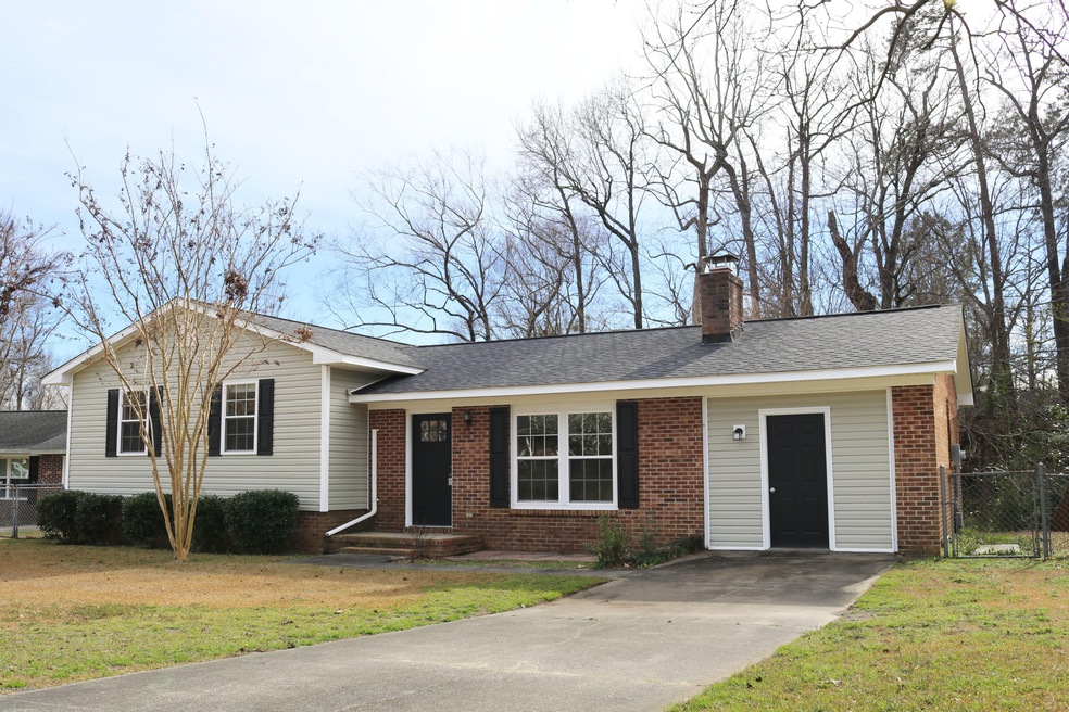 702 Plaza Dr, Jacksonville, NC 28540 - photo 1