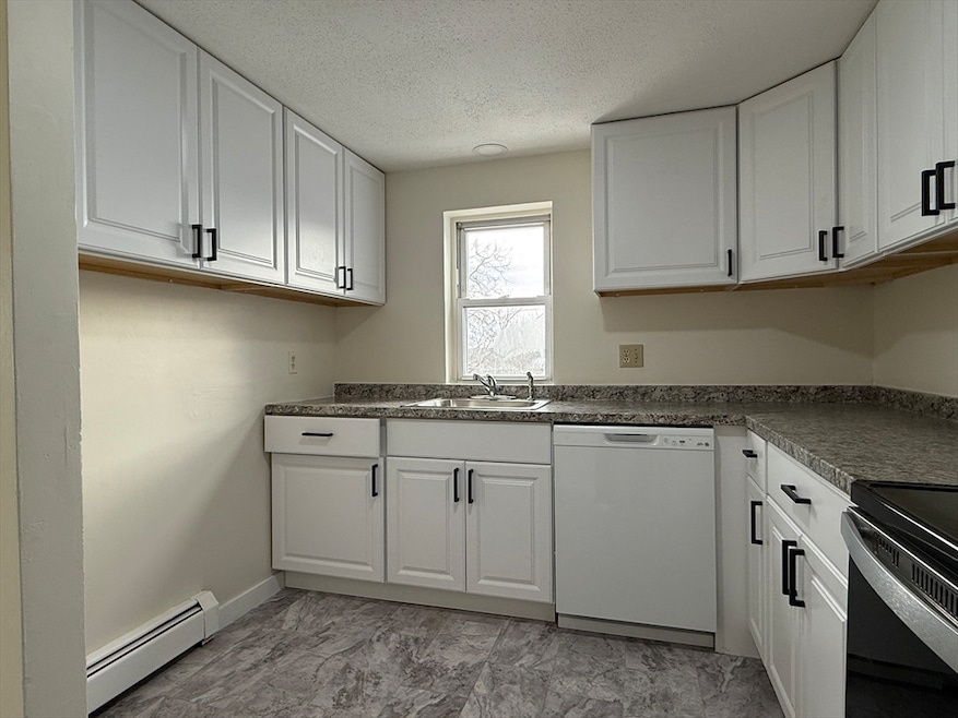 28 Ware St unit 6, Lowell, MA 01851 - photo 1