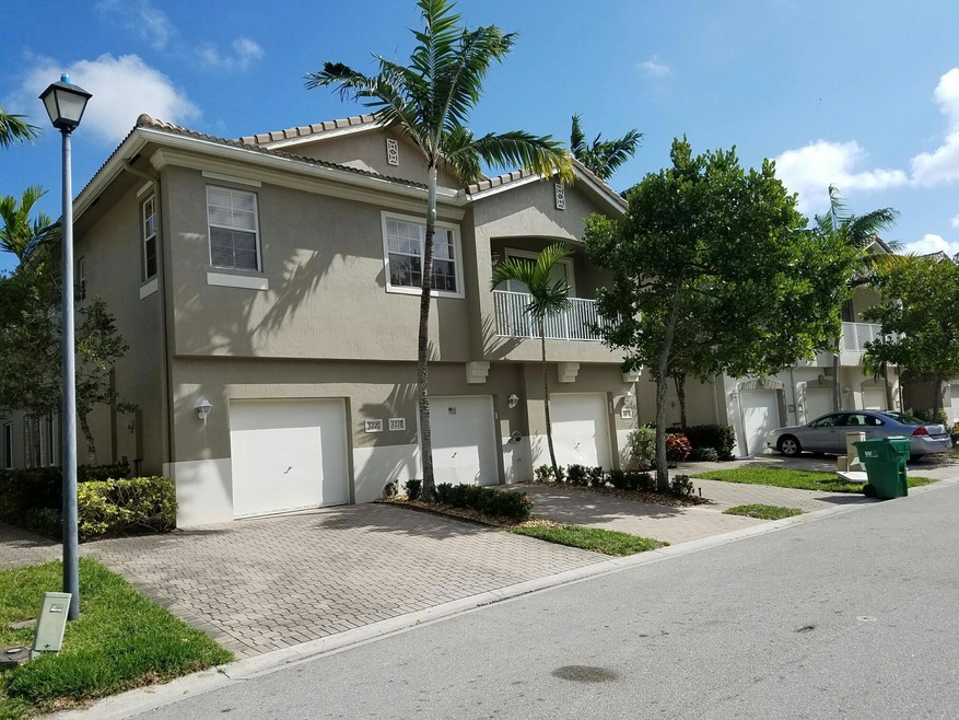 3219 Laurel Ridge Cir, Riviera Beach, FL 33404 - photo 1