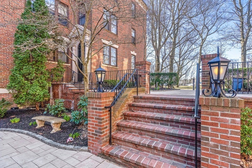 1986 Commonwealth Ave unit 9, Brighton, MA 02135 - photo 1