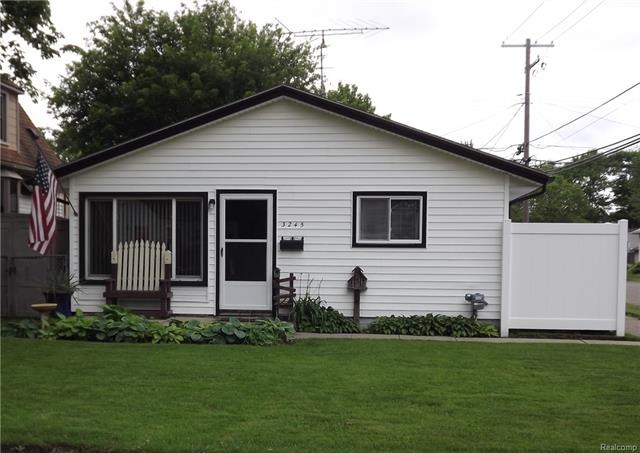 3245 Kenwood