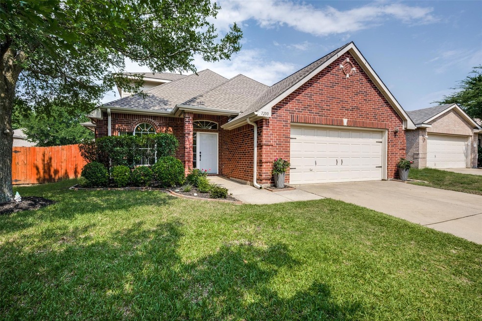 7200 Riverchase Trail, Denton, TX 76210 - photo 1