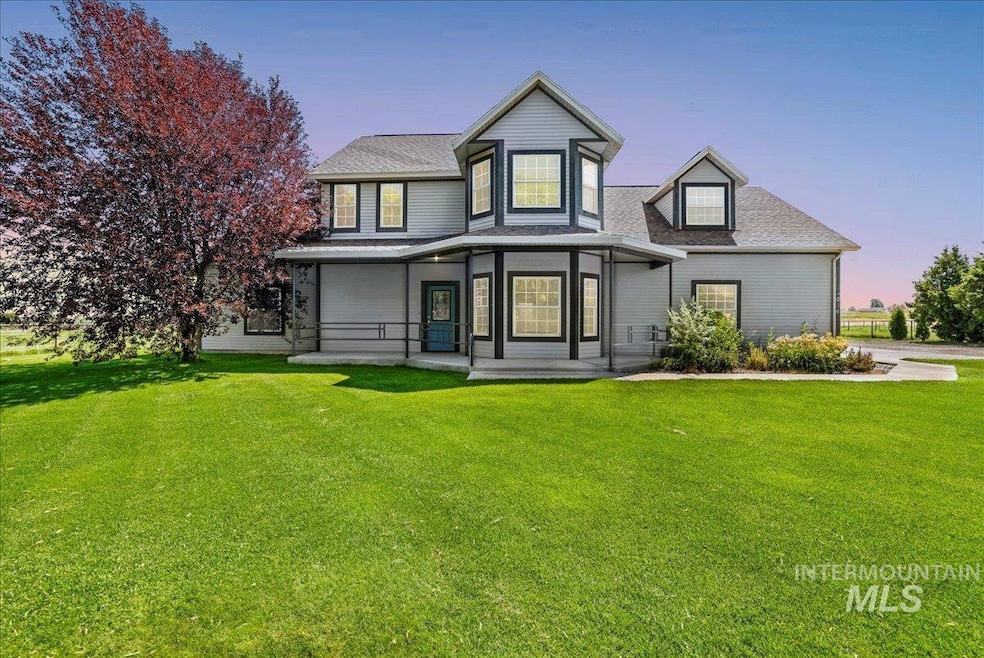 For Sale $899,500 • Co-Listing Agent