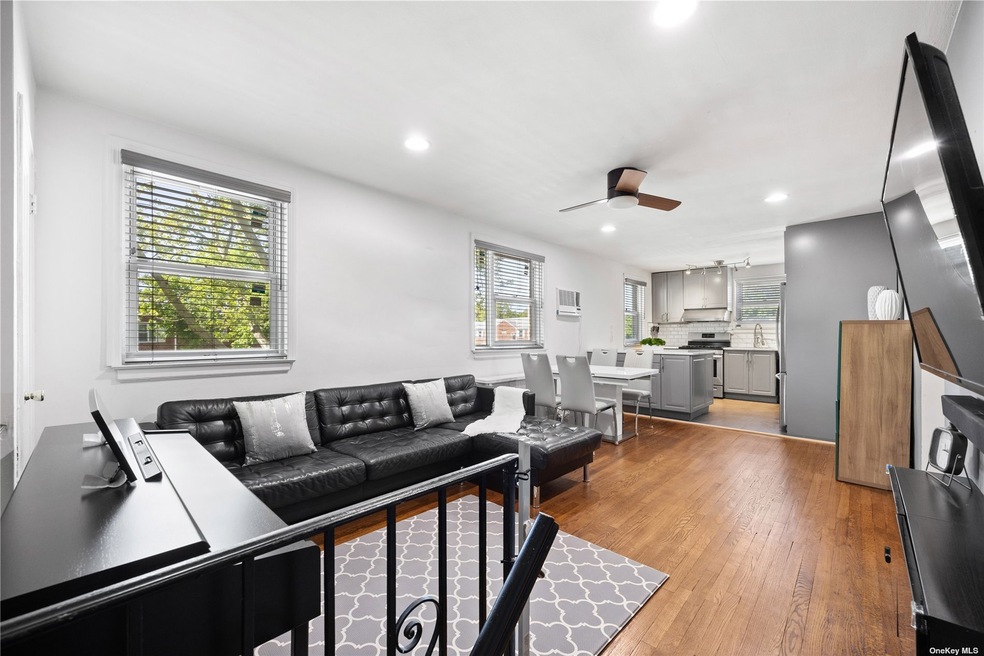 74-01 255th St unit G-2, Glen Oaks, NY 11004 - photo 1