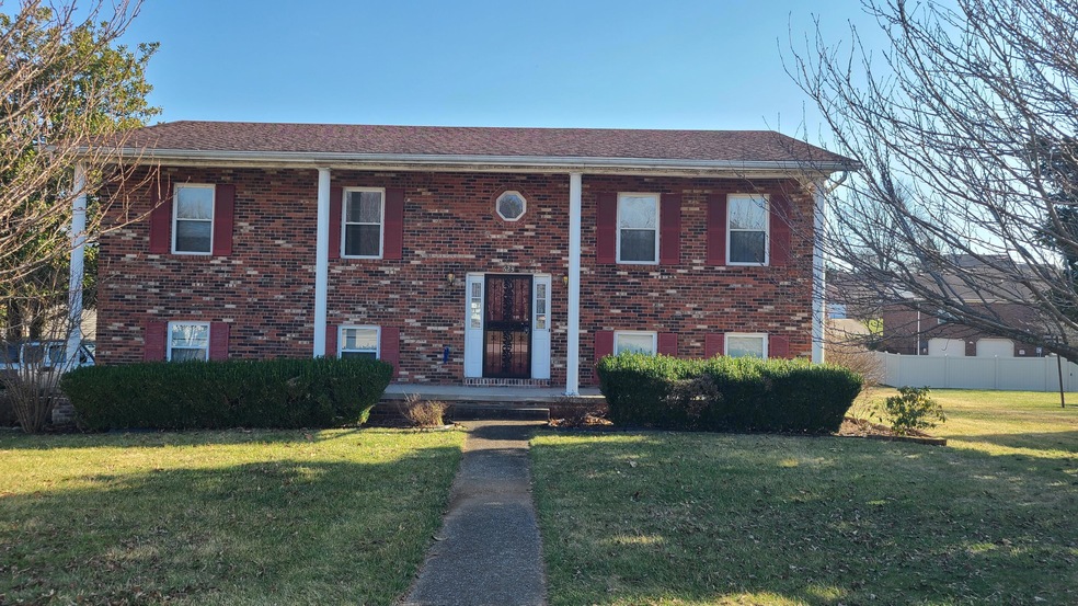 623 Buckner Dr, Frankfort, KY 40601 - photo 1