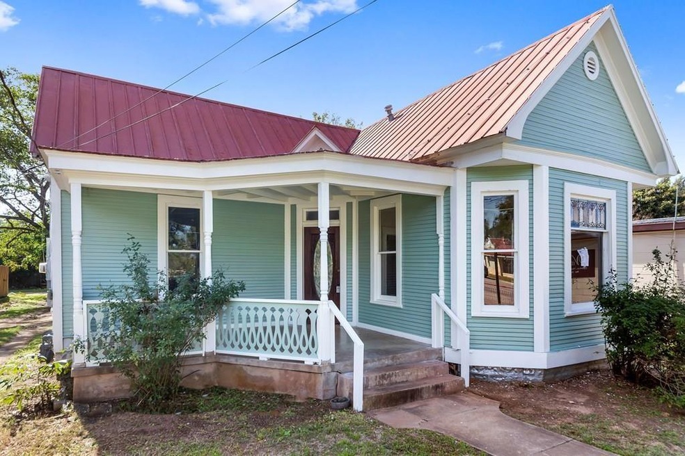 411 E Main St, Fredericksburg, TX 78624 - photo 1