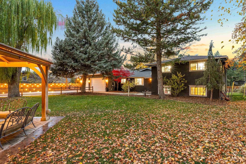 1160 W Hialeah Cir, Eagle, ID 83616 - photo 1