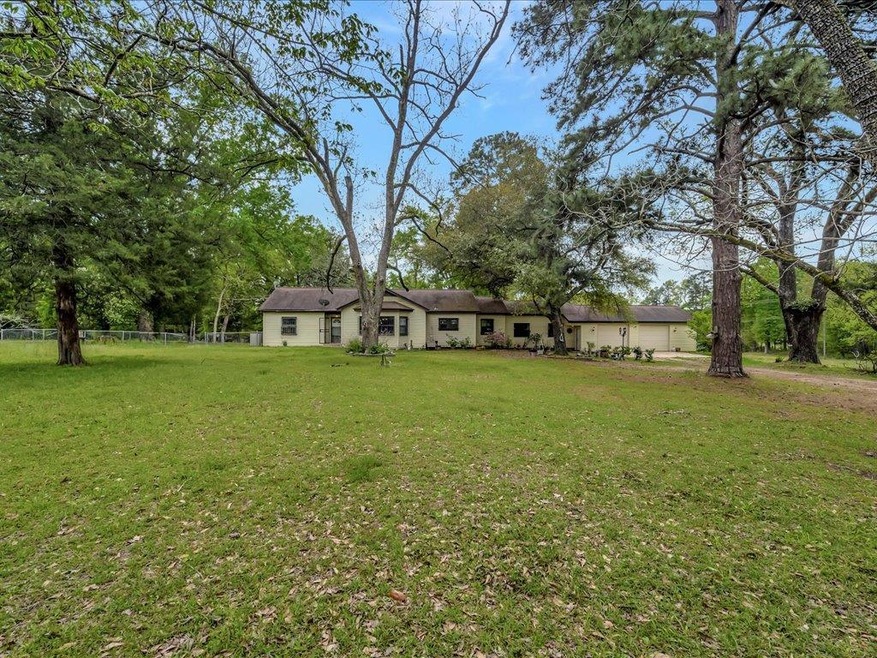 1417 W Seale St, Nacogdoches, TX 75964 - photo 1