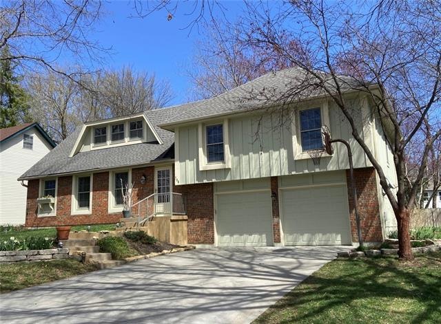 708 NW 19th St, Blue Springs, MO 64015 - photo 1